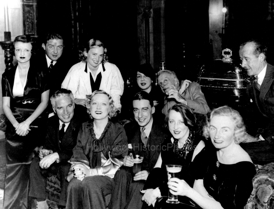 1928 1 With Charlie Chaplin wm.jpg